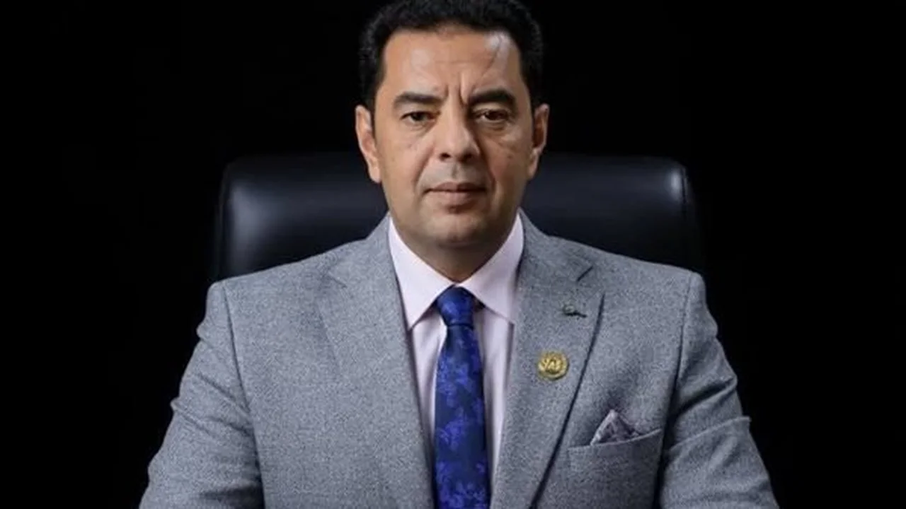 قيادي بحزب الإصلاح والنهضة يوضح أسباب تقلب سعر الدولار أمام الجنيه